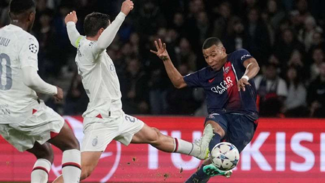 Pemain PSG, Kylian Mbappe saat lawan AC Milan