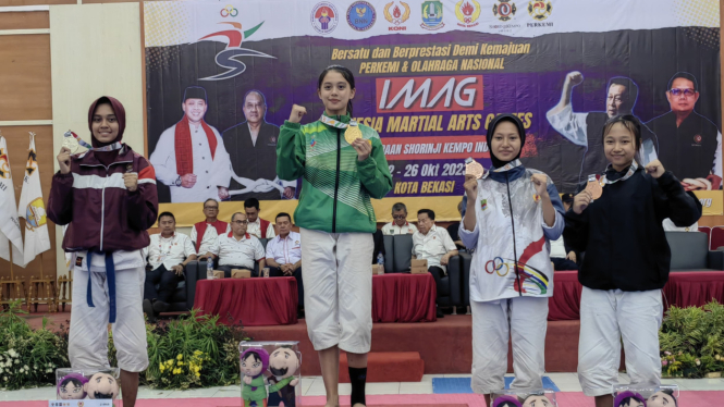 Para atlet naik podium usai laga Shorinji Kempo di IMAG 2023