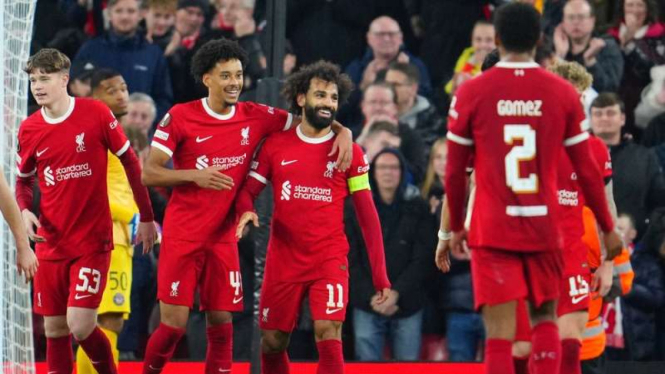 Pemain Liverpool rayakan gol