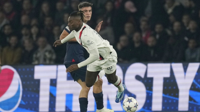 Rafael Leao saat AC Milan melawan Paris Saint-Germain