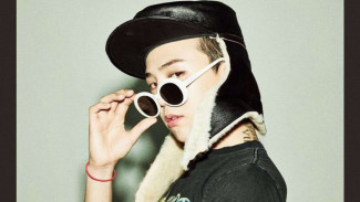 Stylish Abis! G-Dragon Pakai Kacamata Rp15 Juta Jalani Pemeriksaan Narkoba