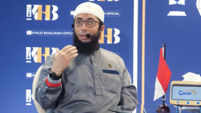 Ustaz Khalid Basalamah.
