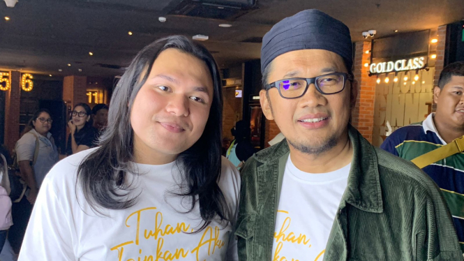 Keanu Agl dan Hanung Bramantyo.