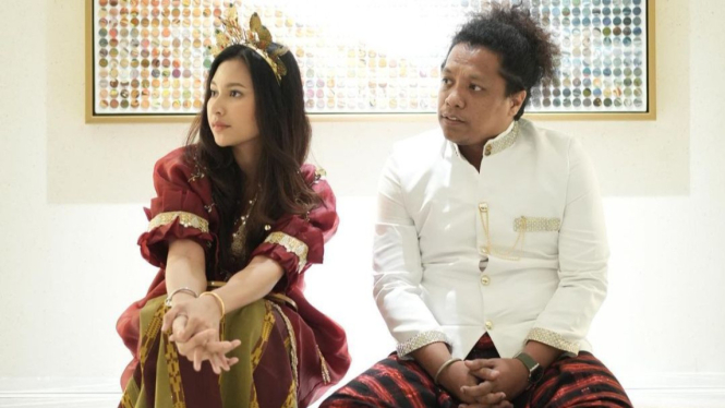 Indah Permatasari dan Arie Kriting