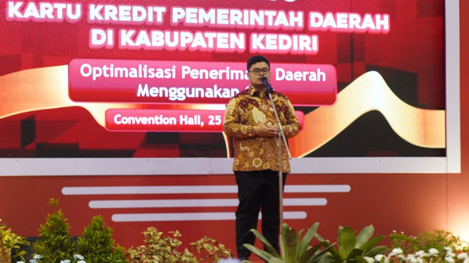 Bupati Kediri, Hanindhito Himawan Pramana