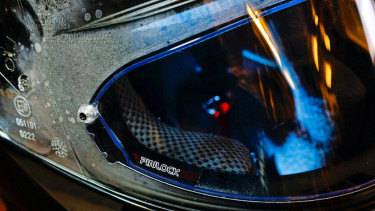 Pencegah embun di helm (pinlock)
