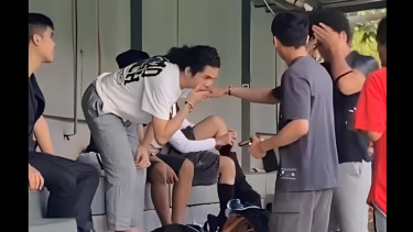 Dul Jaelani cium tangan sang kakak, Al dan El setiap kali bertemu