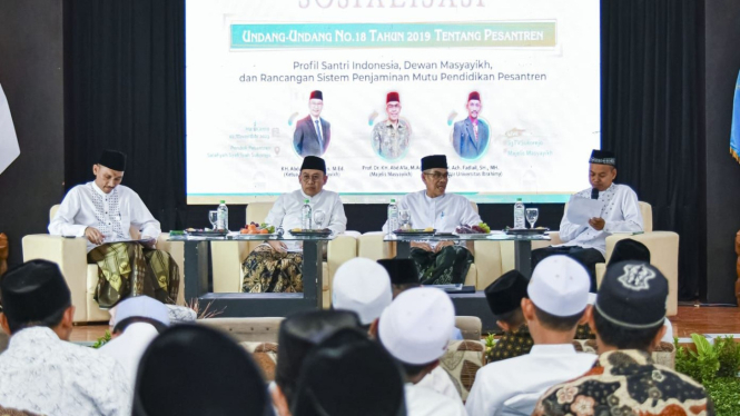 Sosialisasi UU No 18/2019 tentang Pesantren di Ponpes Salafiyah Syafiiyah