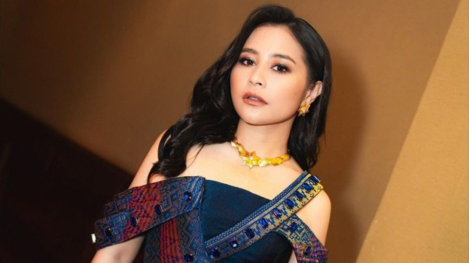 Prilly Latuconsina