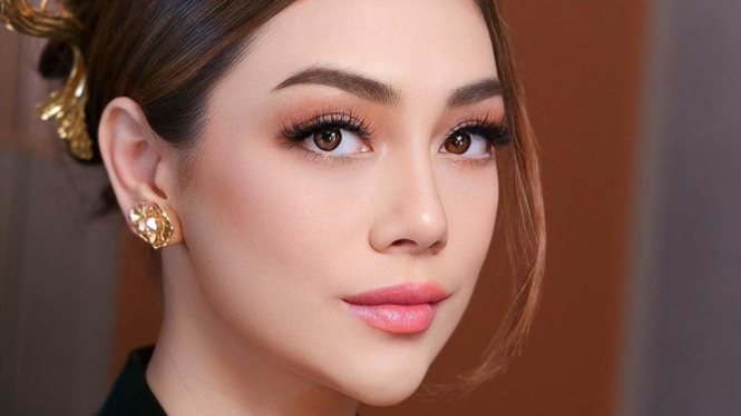 Celine Evangalista
