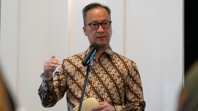 Menteri Perindustrian, Agus Gumiwang Kartasasmita