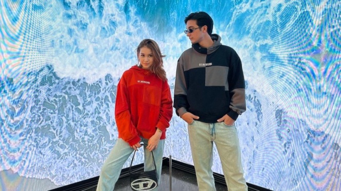 Sandrinna Michelle dan Junior Roberts