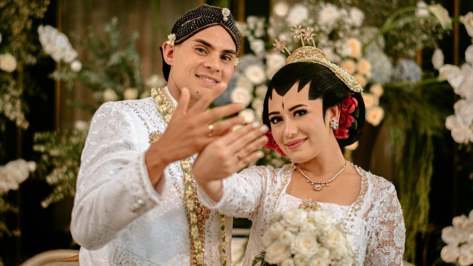 Pernikahan Amanda Gonzales dengan Christian Rontini