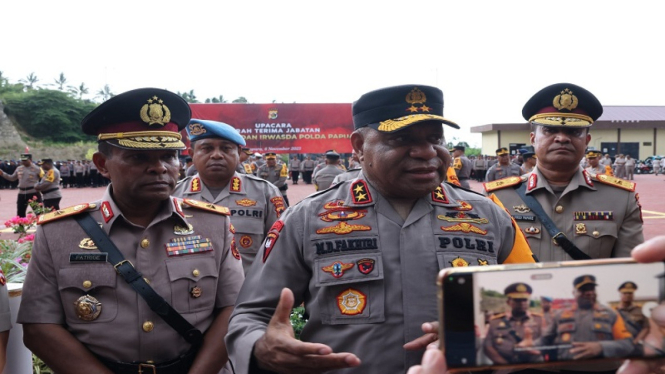 Kapolda Papua Irjen Pol Mathius Fakhiri di Mapolda Papua