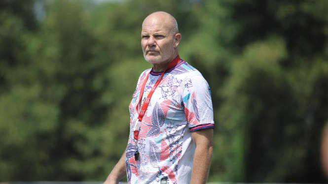  Pelatih PSS Sleman Bertrand Crasson