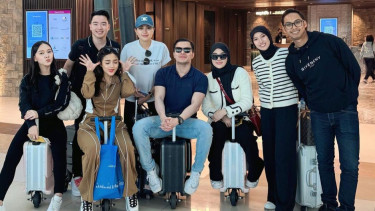 Fuji, Nikita Mirzani dan yang Lainnya Berlibur ke Eropa