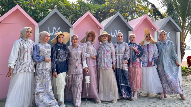 Inspirasi modest wear untuk liburan.