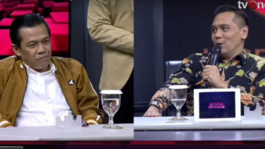 Politikus PDIP Chico Hakim (kanan)
