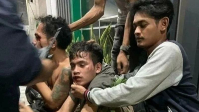 Beraksi Di Kalideres, 2 Pelaku Curanmor Tertangkap Warga Dan Dihajar Massa