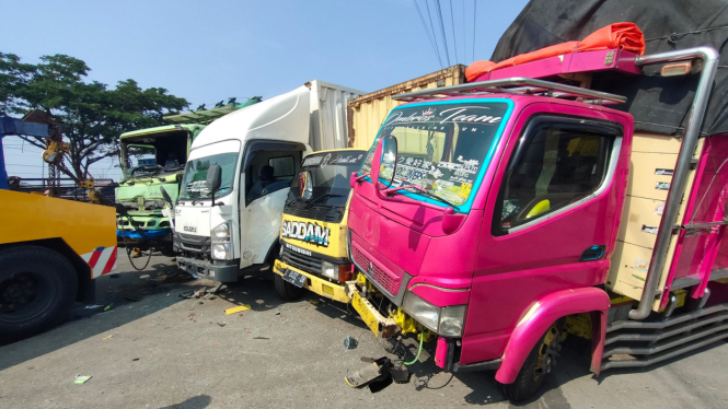 Kecelakaan Beruntun di Jalur Pantura Gebang Libatkan Enam Kendaraan
