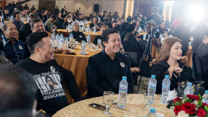 Otto Hasibuan dan Rey Utami Gelar Doa Bersama untuk Jessica Wongso