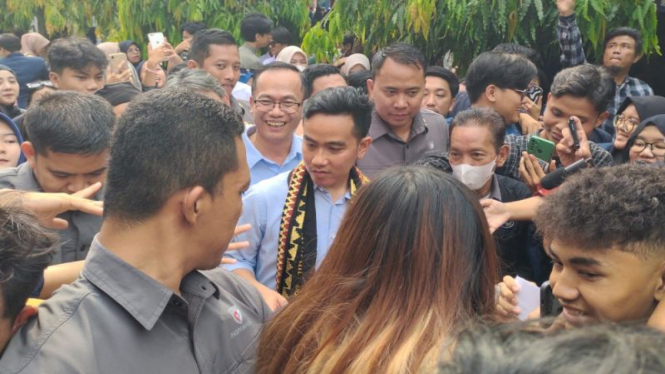 Bakal cawapres Gibran Rakabuming Raka di Lampung.