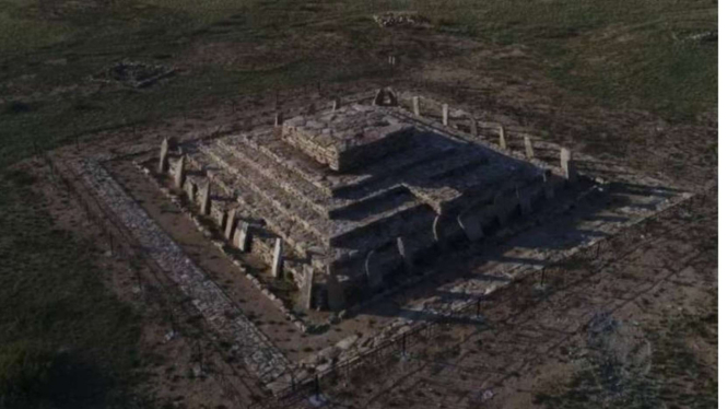 Pramida di Asia.