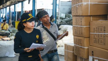 Bea Cukai memberikan fasilitas izin ke pelaku industri