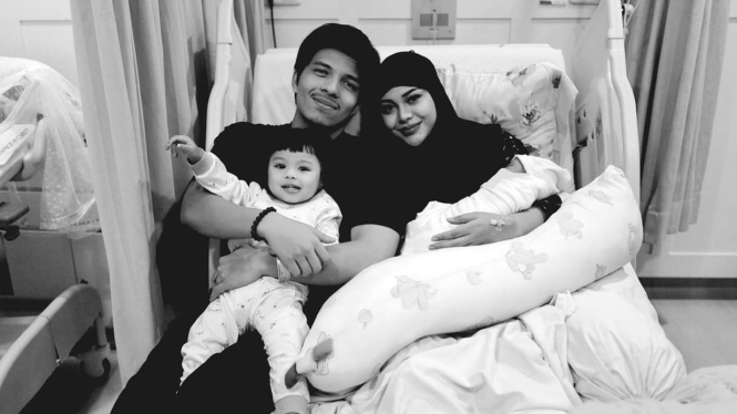 Aurel Hermansyah, Atta Halilintar dan dua anaknya.