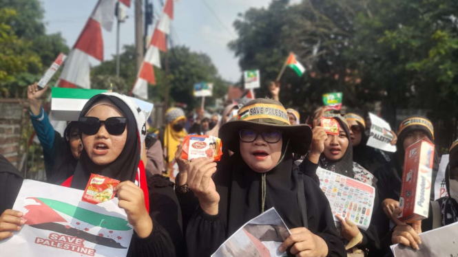 Warga Desa Bantasari Bogor Lakukan Aksi Boikot Produk Israel