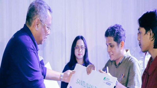 Wali Kota Tangerang Selatan Benyamin Davnie saat menghadiri peringatan HKN.