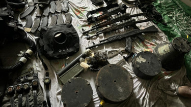 VIVA Militer: Senjata dan peralatan Hamas disita militer Israel