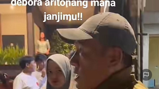 Natalis, Ayah Gischa Debora