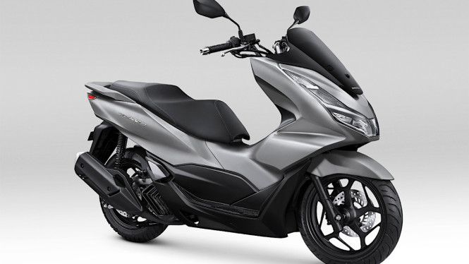 Honda PCX warna Marvelous Matte Silver
