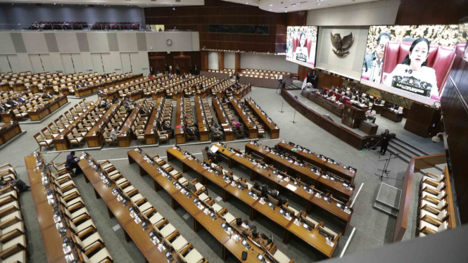 Rapat Paripurna Pengesahan Panglima TNI Jenderal Agus Subiyanto