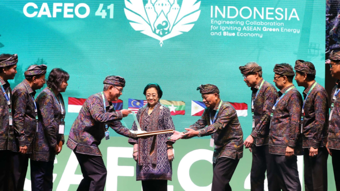 Megawati Terima Penghargaan Asean Federation of Engineers Organisation/AFEO