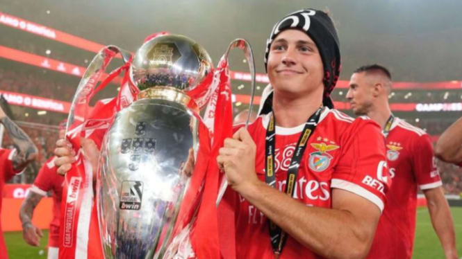 Joao Neves