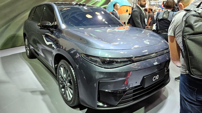 Leapmotor C10