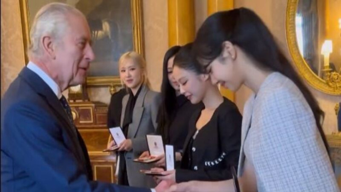 BLACKPINK Terima Pengargaan dari Raja Charles