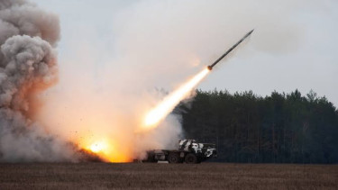 VIVA Militer: Rudal jelajah milisi Houthi