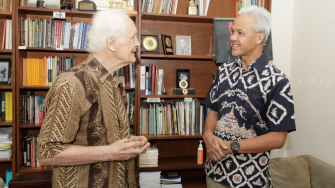Capres Ganjar Pranowo bertemu Romo Franz Magnis Suseno