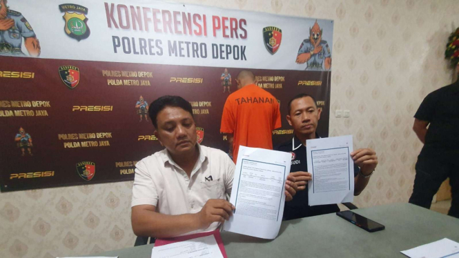 Polres Depok Tangkap pelaku penipuan tiket konser Coldplay.