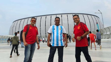 Saleh Husin nonton di JIS