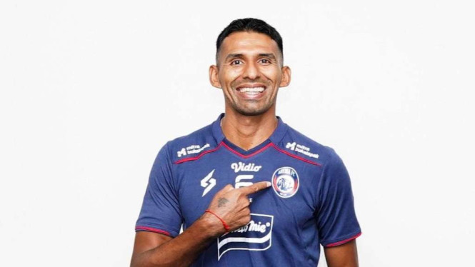 Gilbert Alvarez