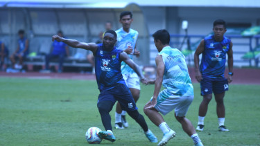 Persib Bandung tengah menjalani sesi latihan tim 