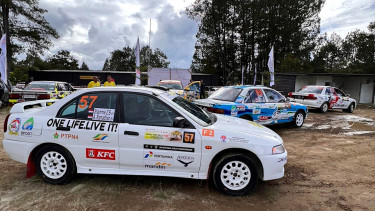 Mobil reli berbasis Mitsubishi Lancer CK4