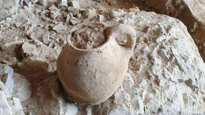 Guci Peninggalan Raja Solomon Atau Nabi Sulaiman