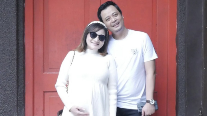 Kiki Amalia dan suami, Agung Nugraha.