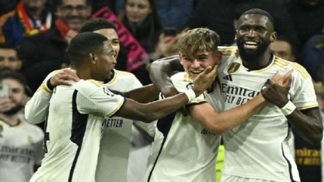 Selebrasi pemain Real Madrid usai bobol gawang Napoli
