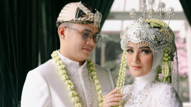 Nadya Mustika dan Iqbal Rosadi